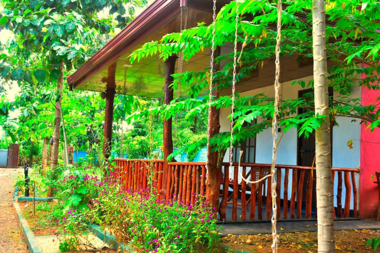 La Casa Safari Resort Udawalawe Exterior photo